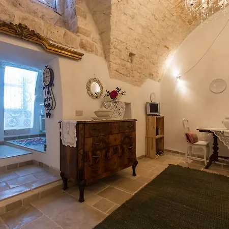 La Petite Maison Blanche Apartment *
